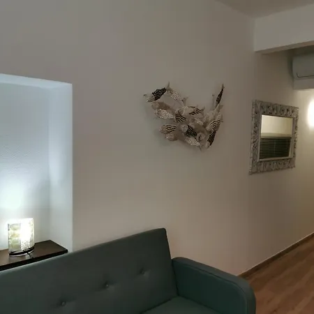 Daire Ai Pesci Blue Flat